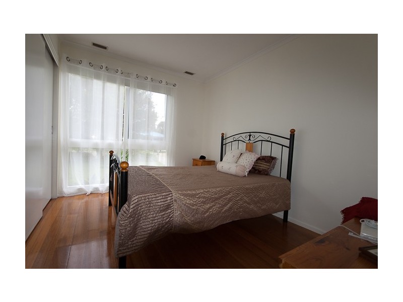 8 Teal Street, Rosebud West VIC 3940