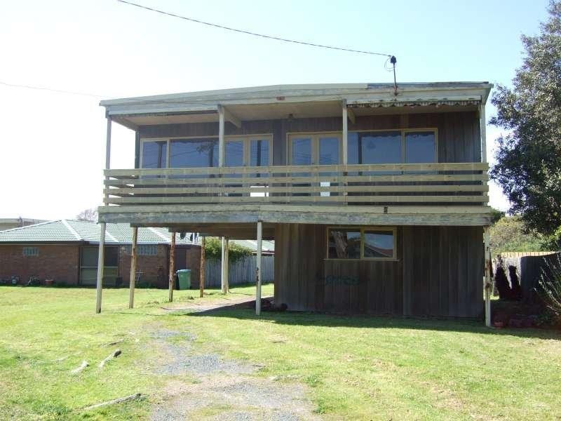 24 Dromana Parade, Safety Beach VIC 3936