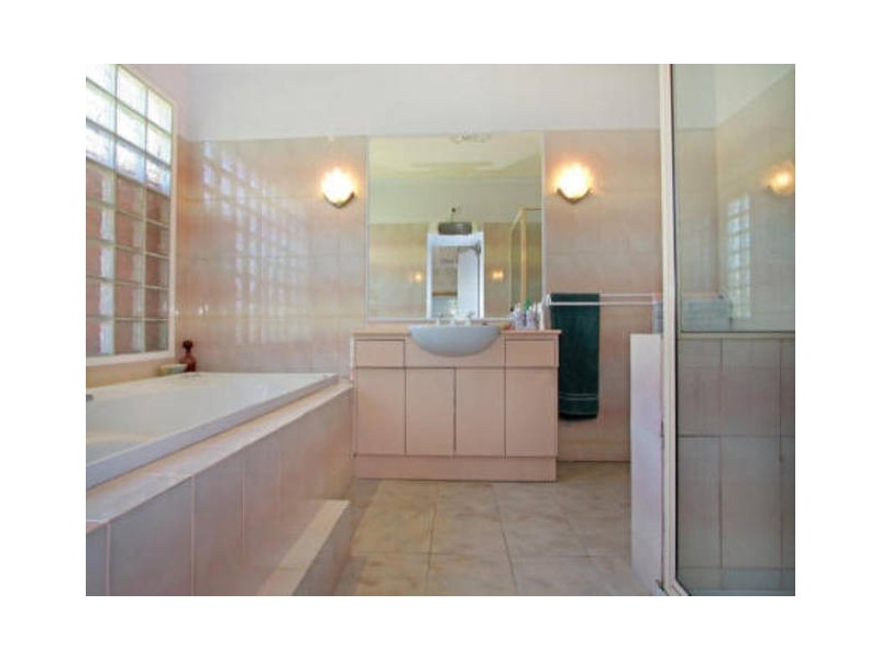 1 Park Avenue, Rosebud West VIC 3940