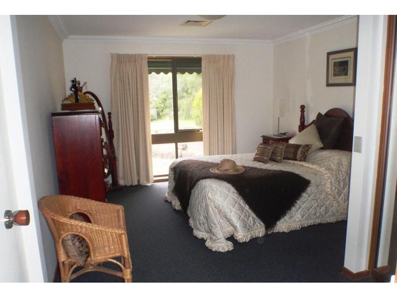 74 Leon Ave, Rosebud VIC 3939