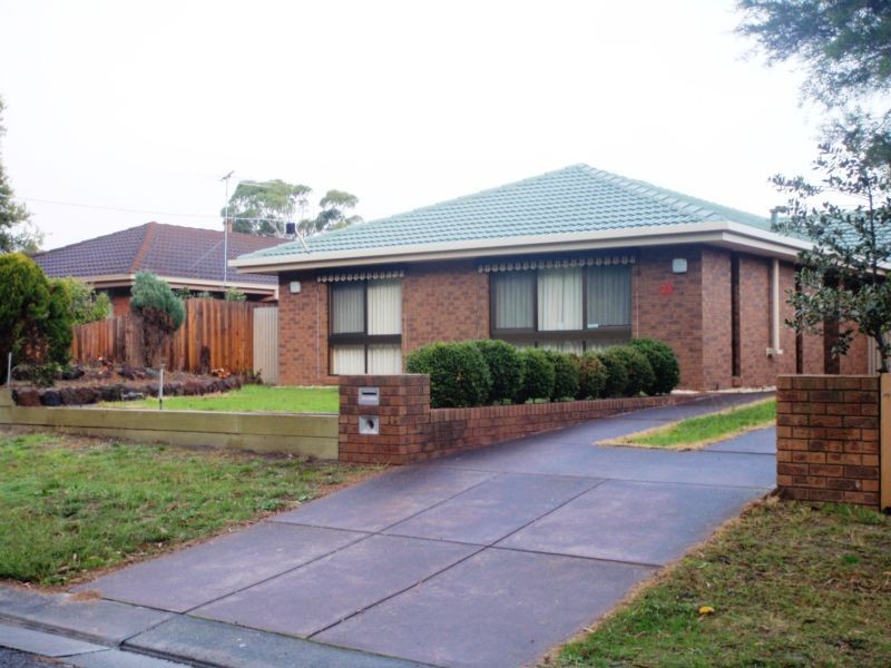 74 Leon Avenue, Rosebud VIC 3939