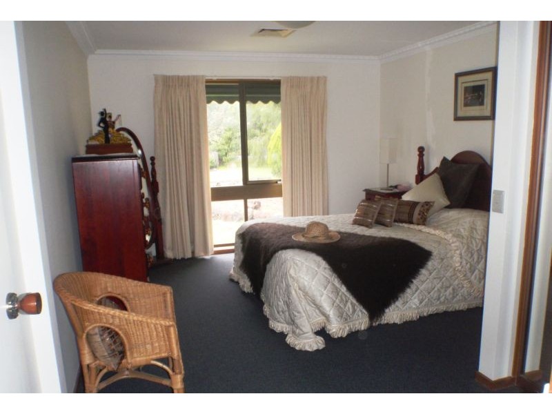 74 Leon Avenue, Rosebud VIC 3939