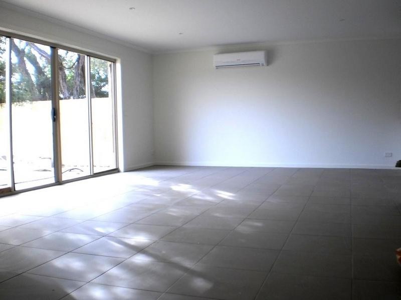 1/23 Grenville Grove, Rosebud West VIC 3940