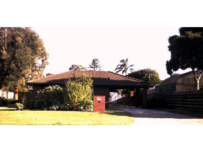 18 Poplar Drive, Rosebud VIC 3939