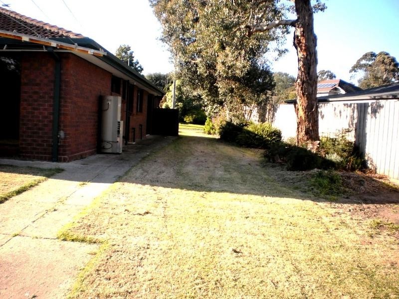 18 Poplar Drive, Rosebud VIC 3939