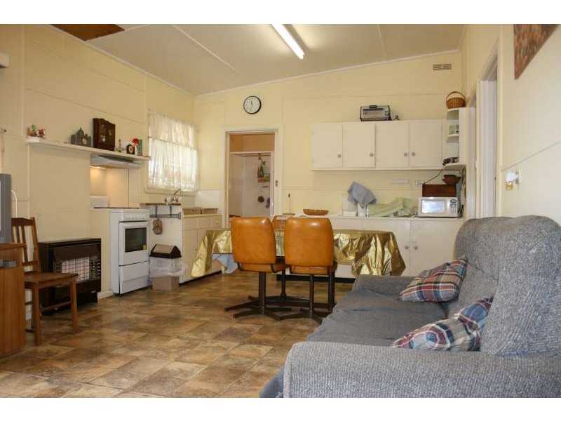 21 Broadway, Rosebud West VIC 3940