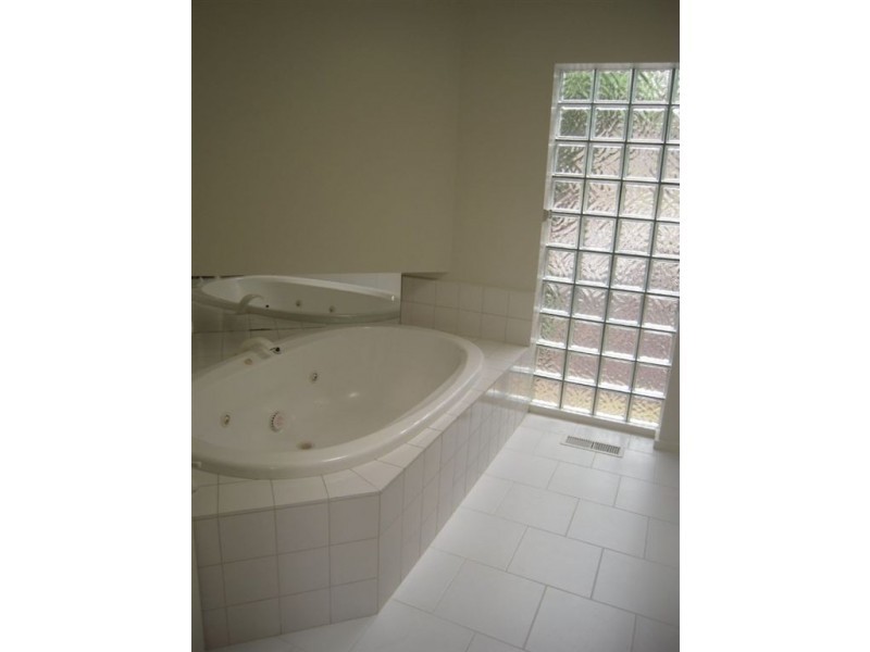 378-380 Waterfall Gully Road, Rosebud VIC 3939