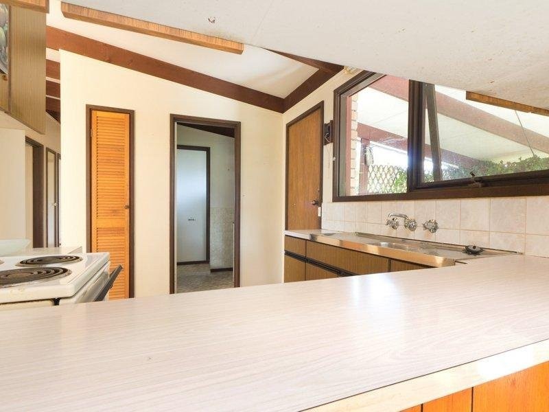 42 Warranilla Ave, Rosebud VIC 3939