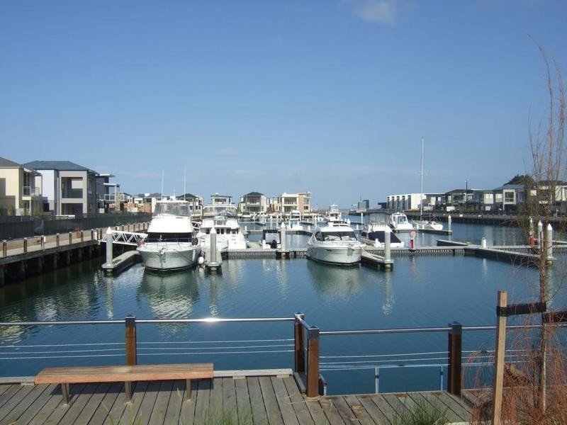 1/24 Dromana Pde, Safety Beach VIC 3936