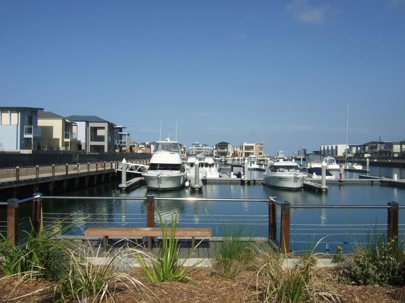 6/24 Dromana Pde, Safety Beach VIC 3936