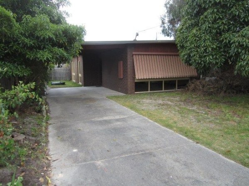 13 Cootamundra Avenue, Rosebud West VIC 3940