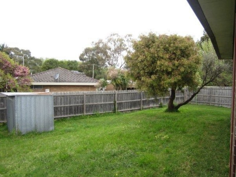 13 Cootamundra Avenue, Rosebud West VIC 3940