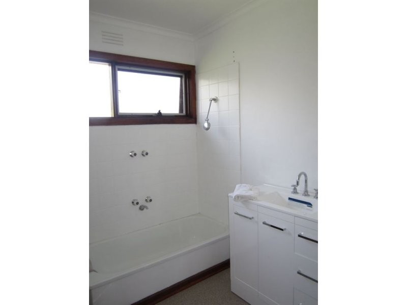 13 Cootamundra Avenue, Rosebud West VIC 3940