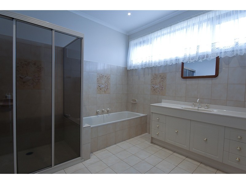 12 Currumbin Crt, Tootgarook VIC 3941