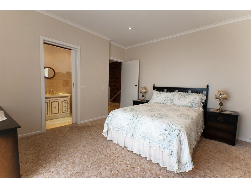 12 Currumbin Crt, Tootgarook VIC 3941