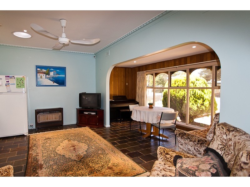 16 Grenville Grove, Rosebud West VIC 3940