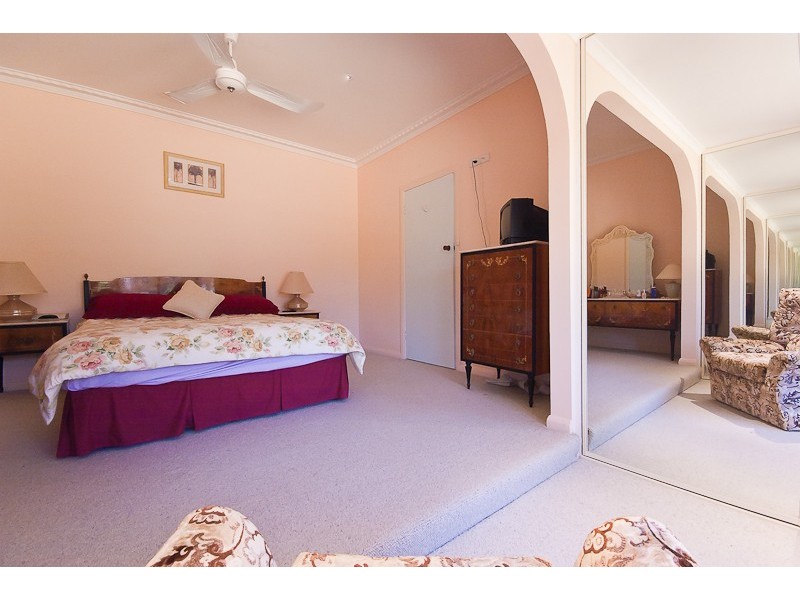 16 Grenville Grove, Rosebud West VIC 3940