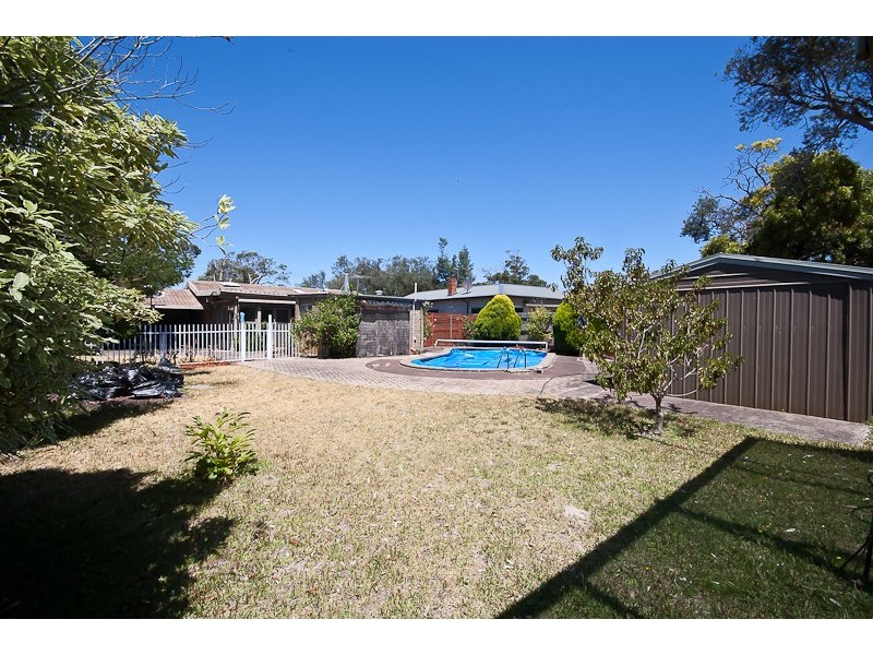 16 Grenville Grove, Rosebud West VIC 3940