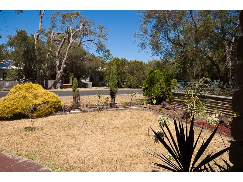 16 Grenville Grove, Rosebud West VIC 3940