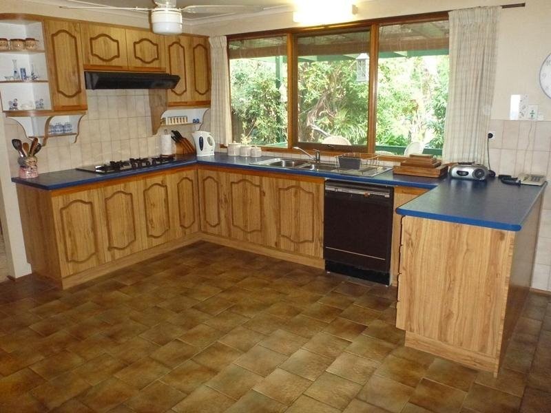 4 Pearson St, Rosebud West VIC 3940