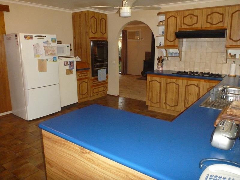 4 Pearson St, Rosebud West VIC 3940