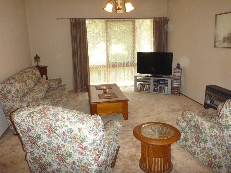 4 Pearson St, Rosebud West VIC 3940