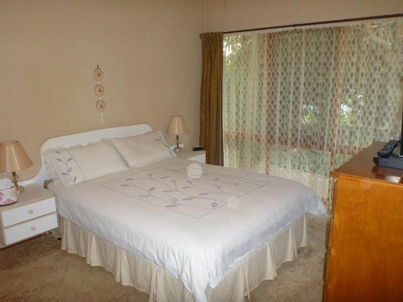 4 Pearson St, Rosebud West VIC 3940