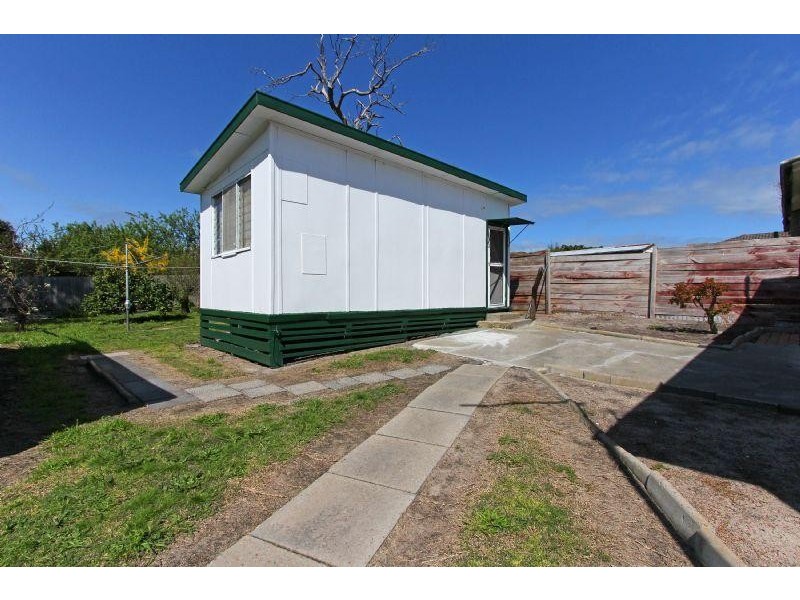 69 Ocean St, Rosebud VIC 3939