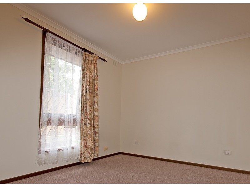 225 Ninth Ave, Rosebud VIC 3939