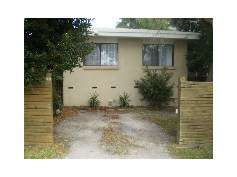 134 Ninth Avenue, Rosebud VIC 3939