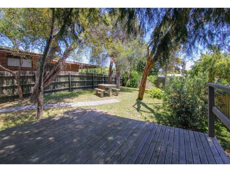 134 Ninth Avenue, Rosebud VIC 3939