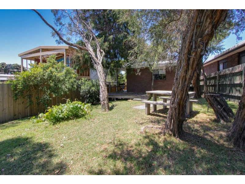 134 Ninth Avenue, Rosebud VIC 3939