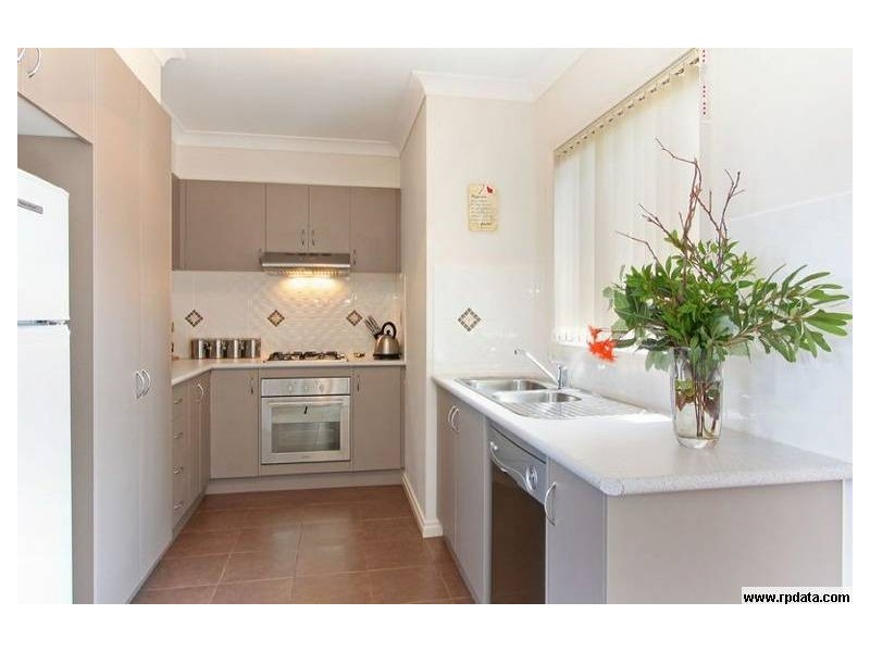 2/1 Windella Avenue, Rosebud VIC 3939