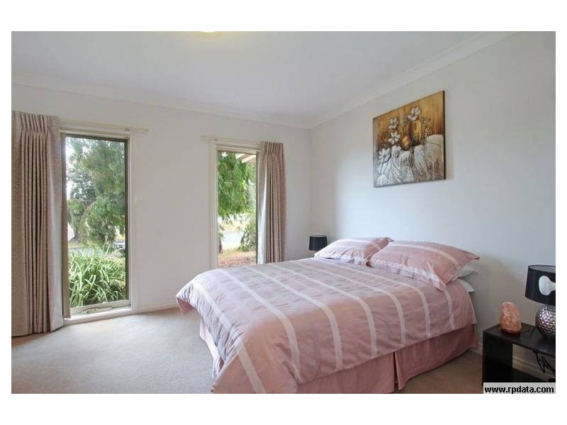 2/1 Windella Avenue, Rosebud VIC 3939