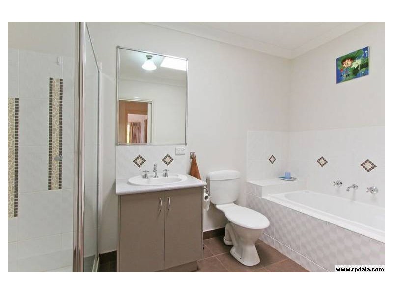 2/1 Windella Avenue, Rosebud VIC 3939