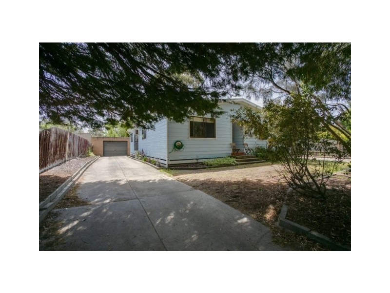 24 Tern Avenue, Rosebud West VIC 3940
