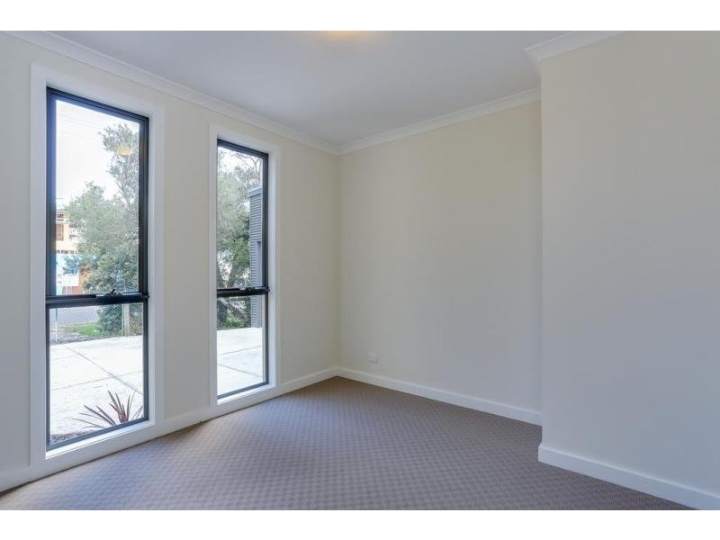 19 Staughton Avenue, Rosebud West VIC 3940