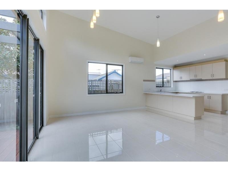 19 Staughton Avenue, Rosebud West VIC 3940