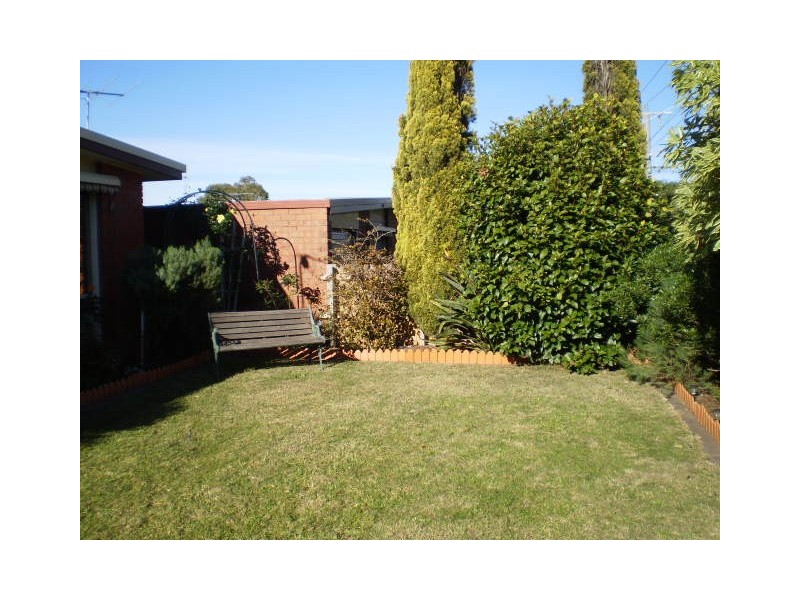 185 Seventh Avenue, Rosebud VIC 3939