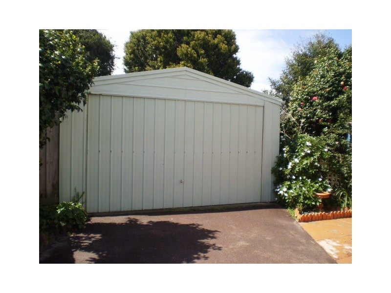 185 Seventh Avenue, Rosebud VIC 3939