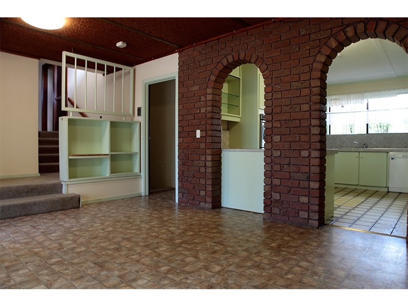 1 Maysbury Ave, Rosebud VIC 3939