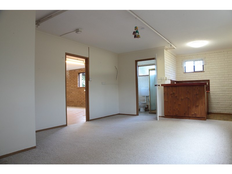 1 Maysbury Ave, Rosebud VIC 3939