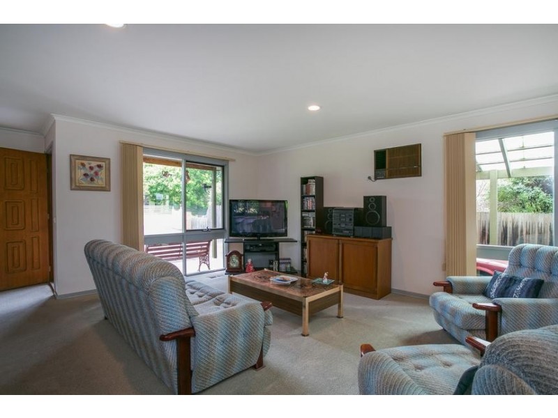 44 Sunningdale Rd, Rosebud VIC 3939