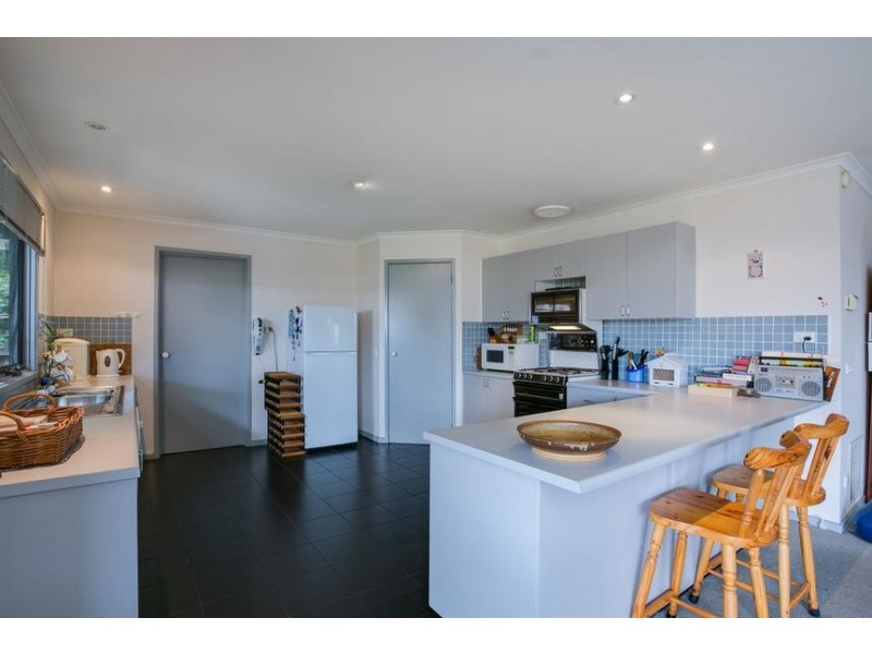 44 Sunningdale Rd, Rosebud VIC 3939