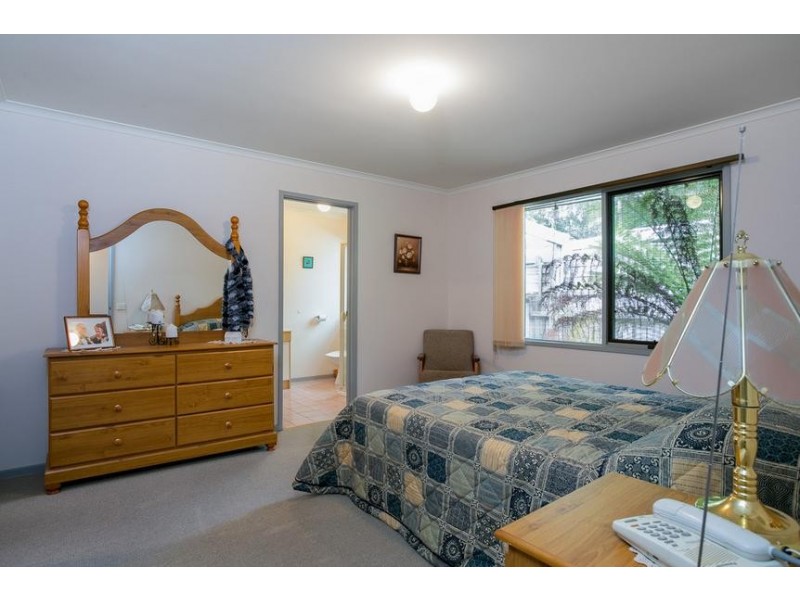 44 Sunningdale Rd, Rosebud VIC 3939