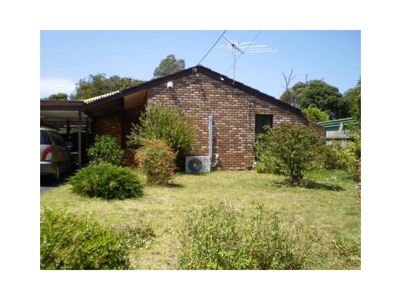 19 Harverson Drive, Rosebud VIC 3939