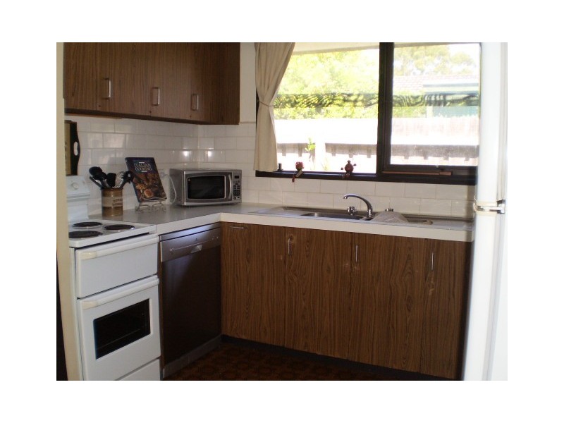 19 Harverson Drive, Rosebud VIC 3939