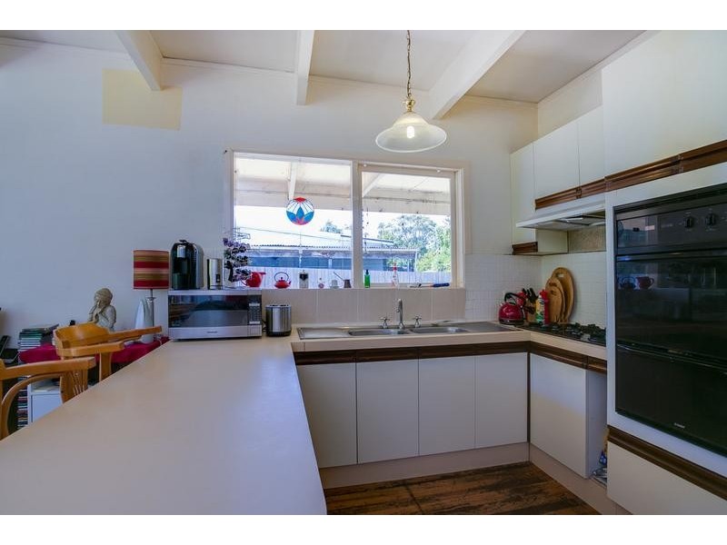 51 Cootamundra Ave, Rosebud West VIC 3940