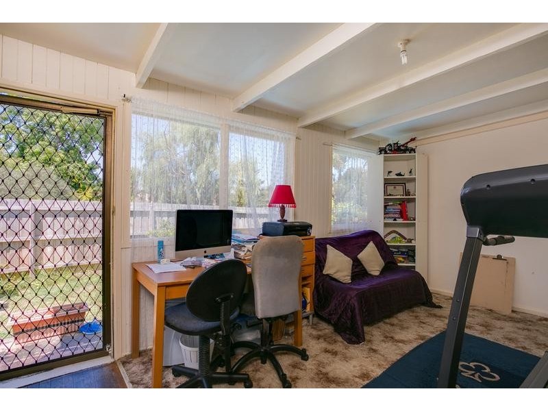 51 Cootamundra Ave, Rosebud West VIC 3940