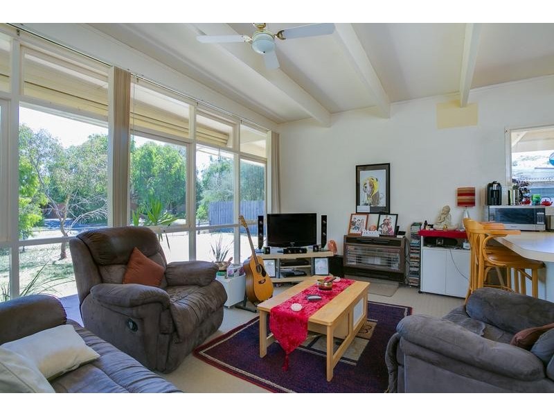 51 Cootamundra Ave, Rosebud West VIC 3940